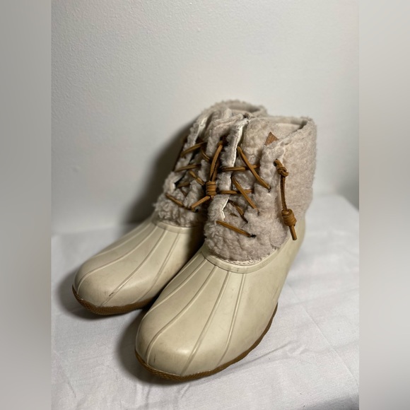 Sperry Women's Size 10M Ivory Wool and Rubber Half Calf Boots - Picture 1 of 5